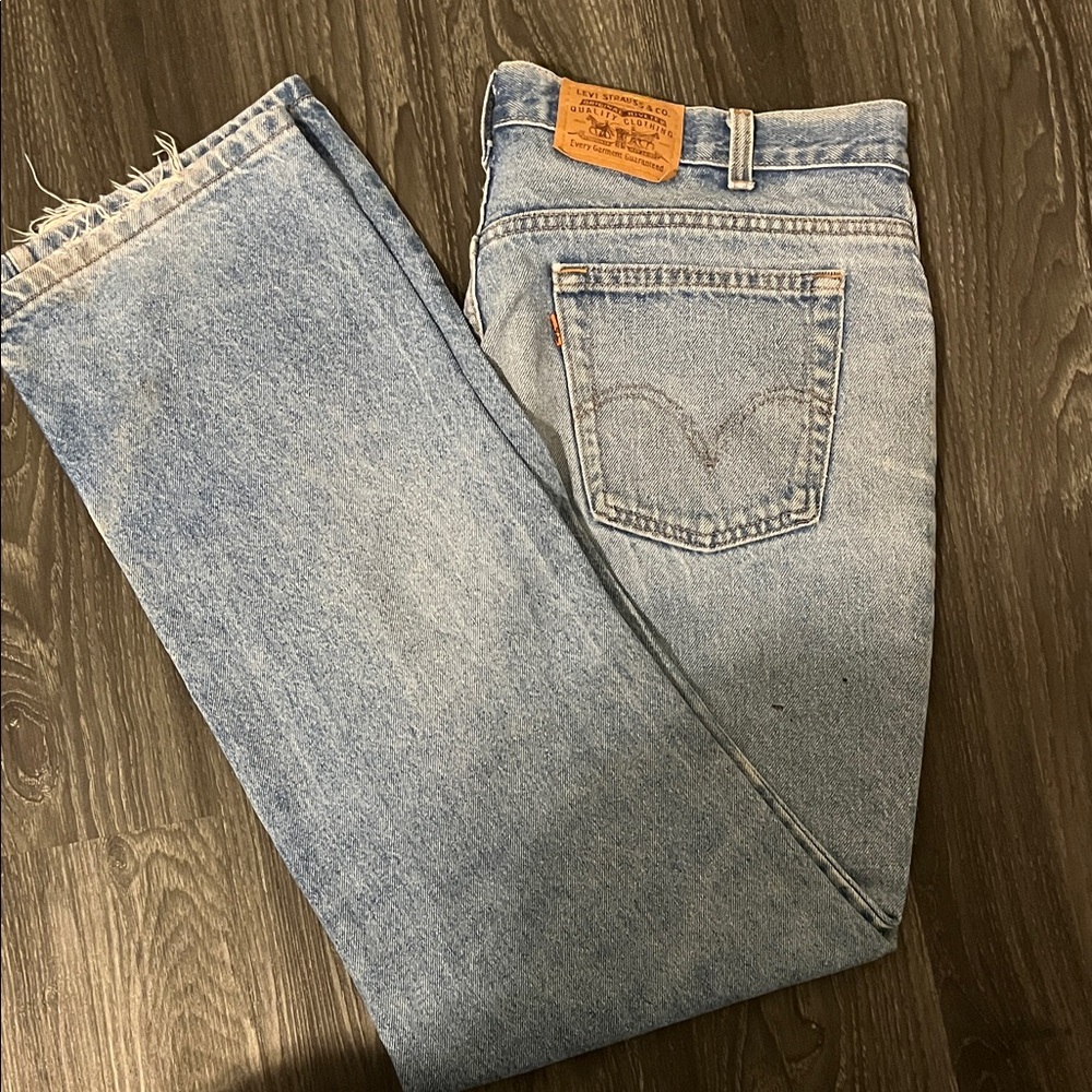 Orange tab levis